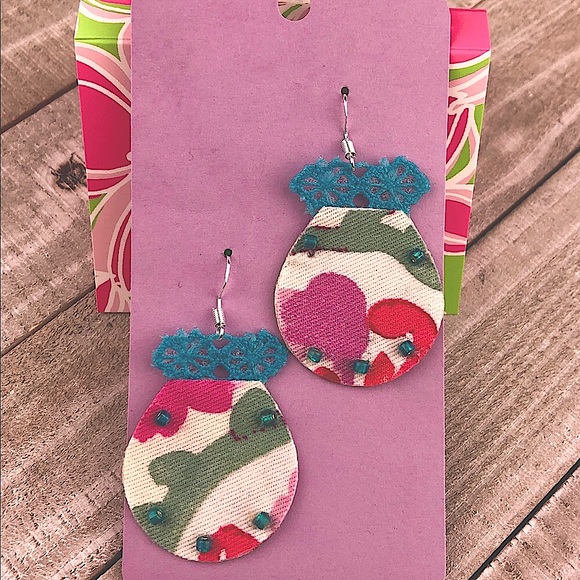 NWT Earrings Glass Beaded, Fabric, Dangle Earrings - Picture 3 of 7